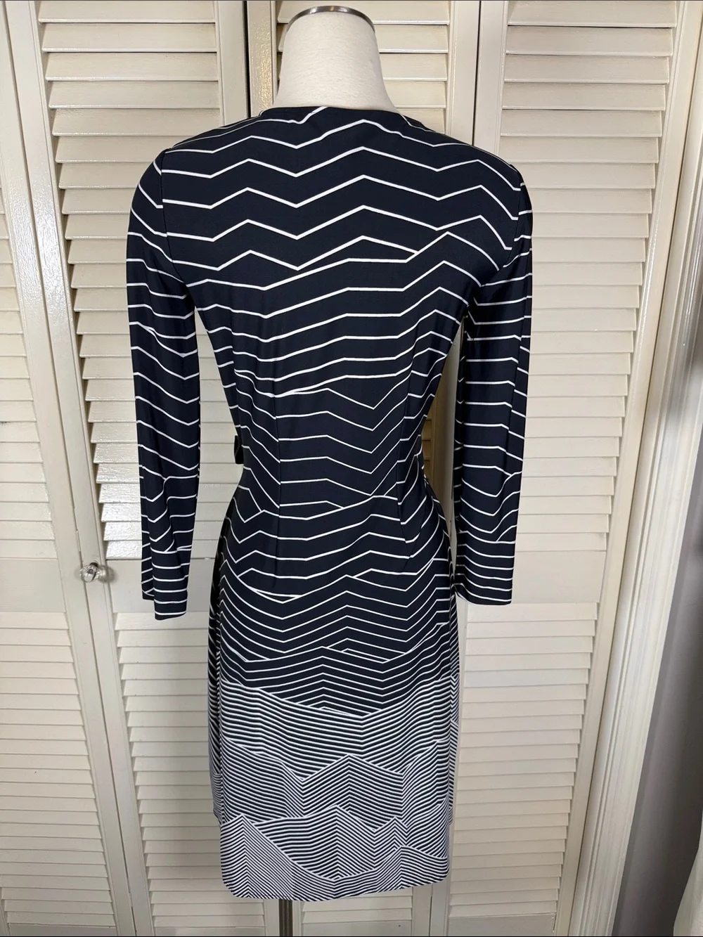 BCBG Max Azria Adele Geometric Print Wrap Dress Navy White Small
